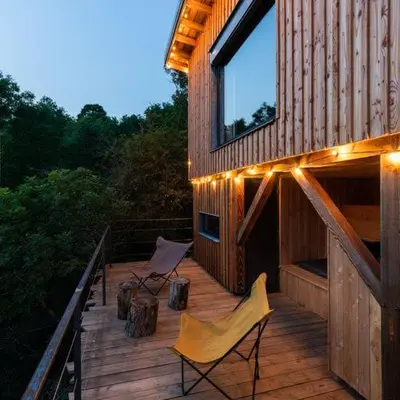 Balcon ou terrasse dans l'établissement La Muzetiere Cabane du crêt