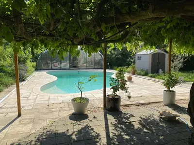 Piscine de l'établissement L'Accolade ou située à proximité