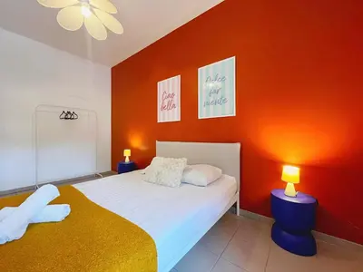 Un ou plusieurs lits dans un hébergement de l'établissement Othello - Appartement 6 personnes - Check in h24 & Wifi