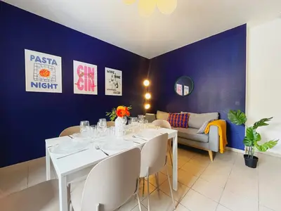Coin salon dans l'établissement Othello - Appartement 6 personnes - Check in h24 & Wifi