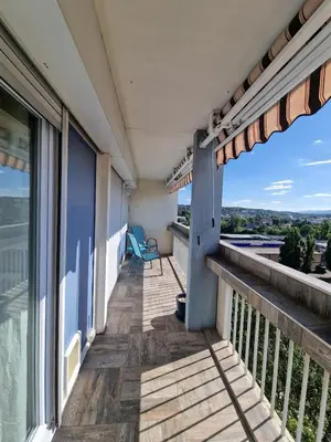 Balcon ou terrasse dans l'établissement Appartement Moderne 8 etage
