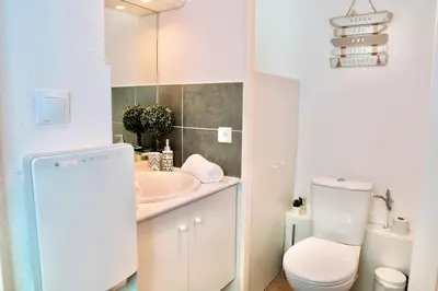 Salle de bains dans l'établissement Appartement Le Boheme