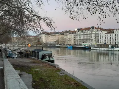 Vue sur la rivière ou le fleuve situé(e) à proximité de l'appartement