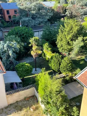 Jardin de l'établissement Meublé Lacassagne