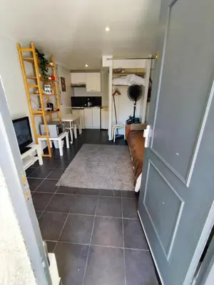 Cuisine ou kitchenette dans l'établissement Le Rayane