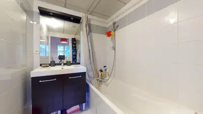 Salle de bains dans l'établissement Élégant T2 au cœur de Confluence