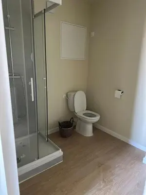 Salle de bains dans l'établissement Appartement gare chateaucreux