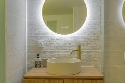 Salle de bains dans l'établissement L'Arche Dorée