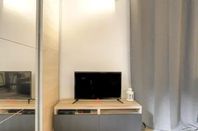 Télévision ou salle de divertissement dans l'établissement LE REFUGE - STUDIO coeur Presqu'île