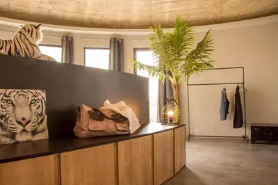 Plan de l'établissement LOVE ROOM & SPA & Lloyd