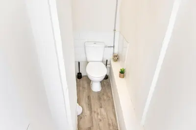 Salle de bains dans l'établissement BnGo I Le Spacieux Hypercentre I 8p, 4ch, 2sdb