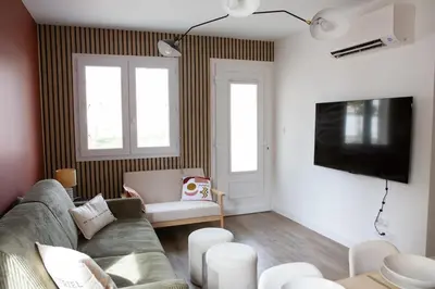 Télévision ou salle de divertissement dans l'établissement Charmant appartement T3