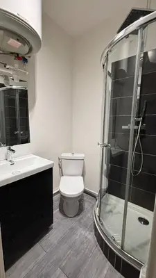 Salle de bains dans l'établissement Appartement proche des transports