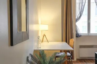Plan de l'établissement Charming with balcony in the heart of the 7th