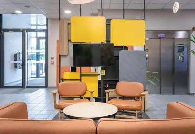 Cuisine ou kitchenette dans l'établissement B&B HOTEL Lyon Ouest Tassin