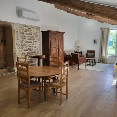 Gite l'olivier des maraichers terrasse et jardin