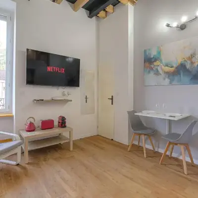 Atypique et Cosy duplex 5min métro Gare Oullins