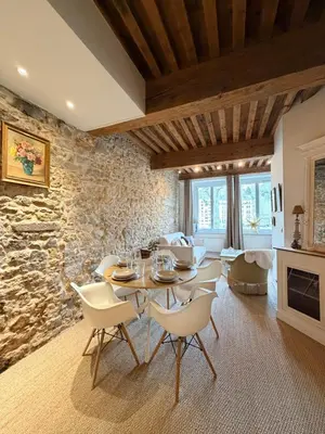 Coin salon dans l'établissement Le cosy quai de saône