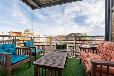 Balcon ou terrasse dans l'établissement L'Excellent - Grand Cinema - Grand Marché - Netflix