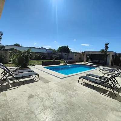Piscine de l'établissement Villa - piscine sans vis à vis ou située à proximité