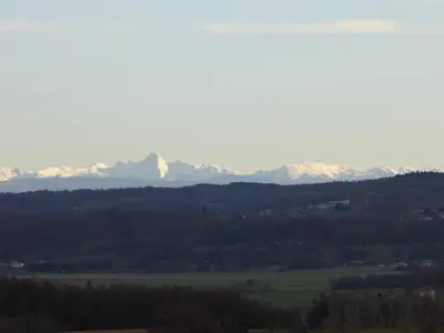 Vue générale sur la montagne ou vue sur la montagne depuis l'appartement