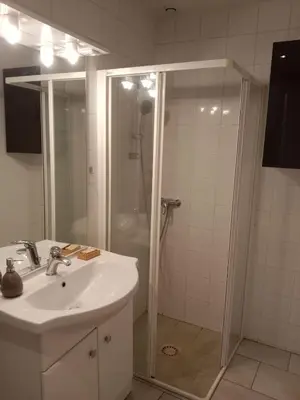 Salle de bains dans l'établissement La p'tite maison