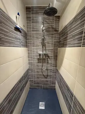Salle de bains dans l'établissement Studio cozy à Lagnieu