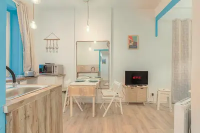 Cuisine ou kitchenette dans l'établissement Cosy et Calme à Cordeliers