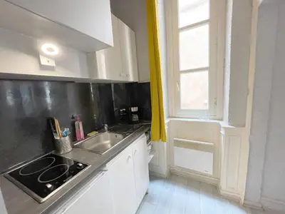 Cuisine ou kitchenette dans l'établissement L'alcôve des Terreaux - Hôtel de Ville & Opéra