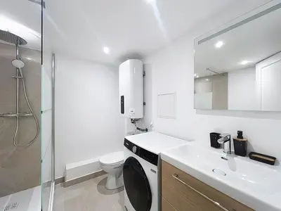 Salle de bains dans l'établissement Le BEAU LOUIS