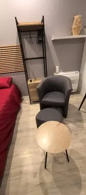 Coin salon dans l'établissement Studio cosy indépendant