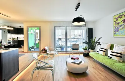 Coin salon dans l'établissement Chambre spacieuse et calme, chez Citizen Q