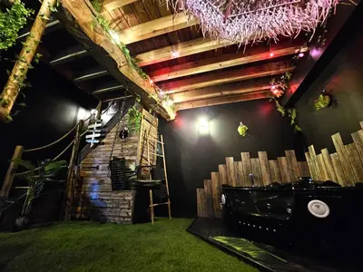 Jardin de l'établissement Secret Love Garden love room & spa privé