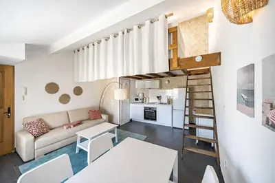 Cuisine ou kitchenette dans l'établissement Appartement cosy avec mezzanine au cœur du quartier Cusset -Villeurbanne