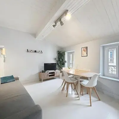 Cozy apartment Oullins metro B 100 m