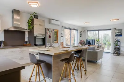 Cuisine ou kitchenette dans l'établissement charmante maison à la campagne