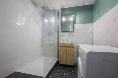 Salle de bains dans l'établissement La Case de Jade