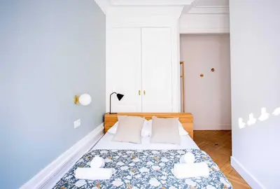 Un ou plusieurs lits dans un hébergement de l'établissement Charming apartment- 3BR-5P- Quai du Rhone