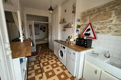 Cuisine ou kitchenette dans l'établissement Studio lumineux à Lyon idéal pour deux personnes