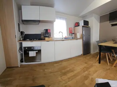 Cuisine ou kitchenette dans l'établissement Apartment Die Ufer der Rhone by Interhome