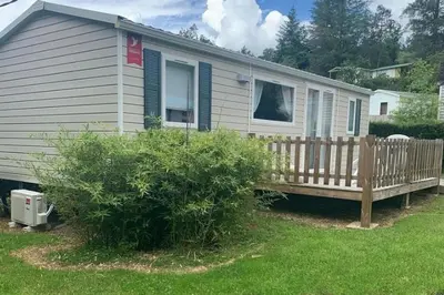 Jardin de l'établissement Camping du moulin