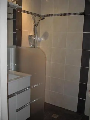 Salle de bains dans l'établissement Studio le clos de Louze