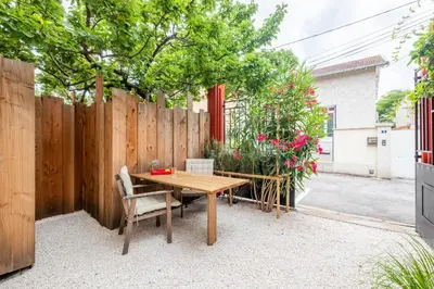 Jardin de l'établissement Lyon Urban Cocoon Gîte urbain eco-responsable