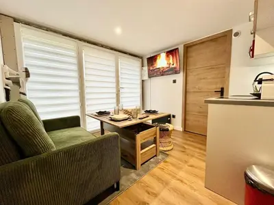 Cuisine ou kitchenette dans l'établissement Le Studio
