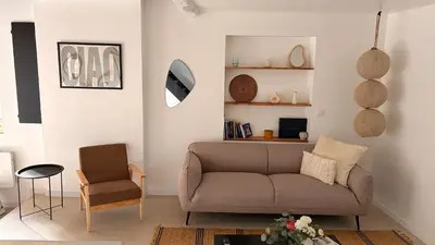 Coin salon dans l'établissement Maison entière avec 2 chambres , Jardin et parking