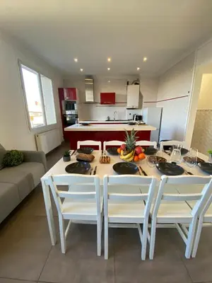 Cuisine ou kitchenette dans l'établissement BnGo l La Pause Urbaine l 3ch, 10p