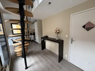 Cuisine ou kitchenette dans l'établissement Magnifique T3 avec terrasse secteur Charpennes