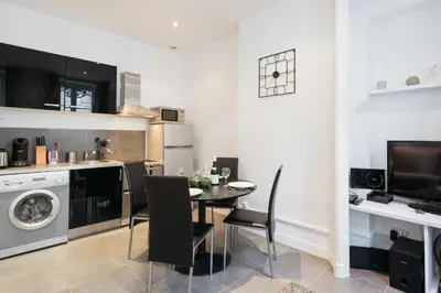 Cuisine ou kitchenette dans l'établissement DIFY Glamour - Masséna