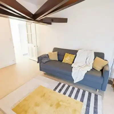 Studio spacieux avec bureau - Calme & Proche Lyon