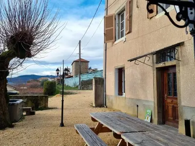 Vue générale sur la montagne ou vue sur la montagne depuis la maison de vacances